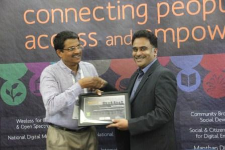 Dr. P. Ahamed, Director, CEL-KAU receiving the finalist recognition certificates 