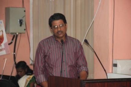 Prof. (Dr.) P. Ahamed, Director, Centre for E-Learning, Kerala Agricultural University, giving a brief explanation about Online Course platform